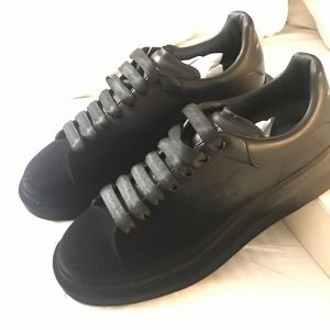 Alexander McQueens
 Black 100% Lambskin size 13